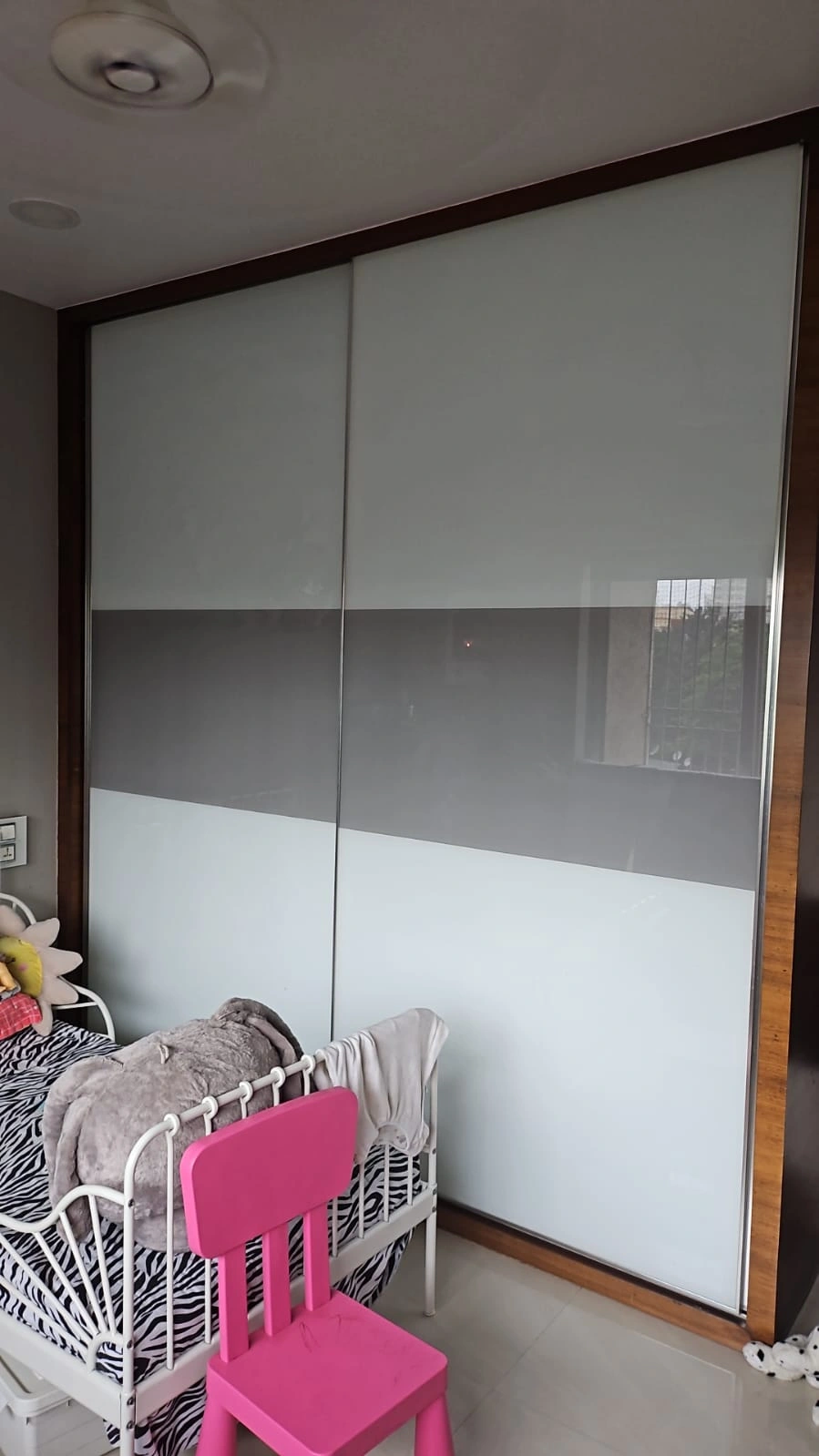 2 BHK Flat for Sale in romeil diva , Malad West